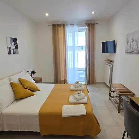 Dimora Clorinda 2 Aparthotel